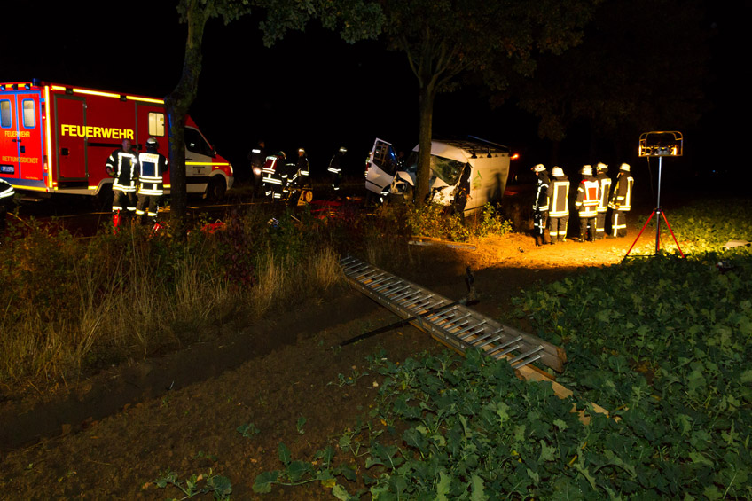 20161022-hallo-minden-porta-westfalica-schwerer-unfall-transporter