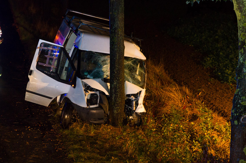 20161022-hallo-minden-porta-westfalica-schwerer-unfall-transporter