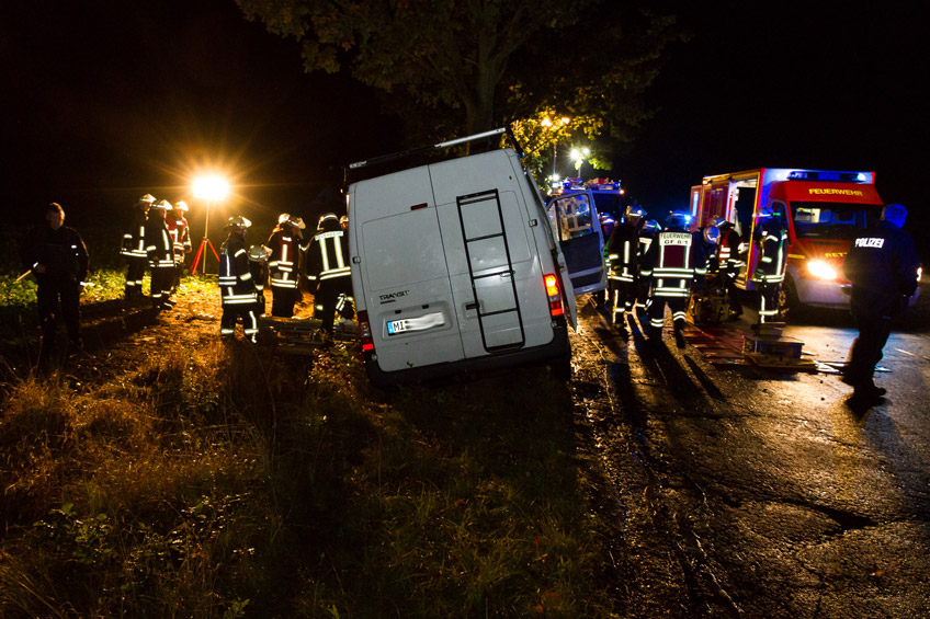 20161022-hallo-minden-porta-westfalica-schwerer-unfall-transporter