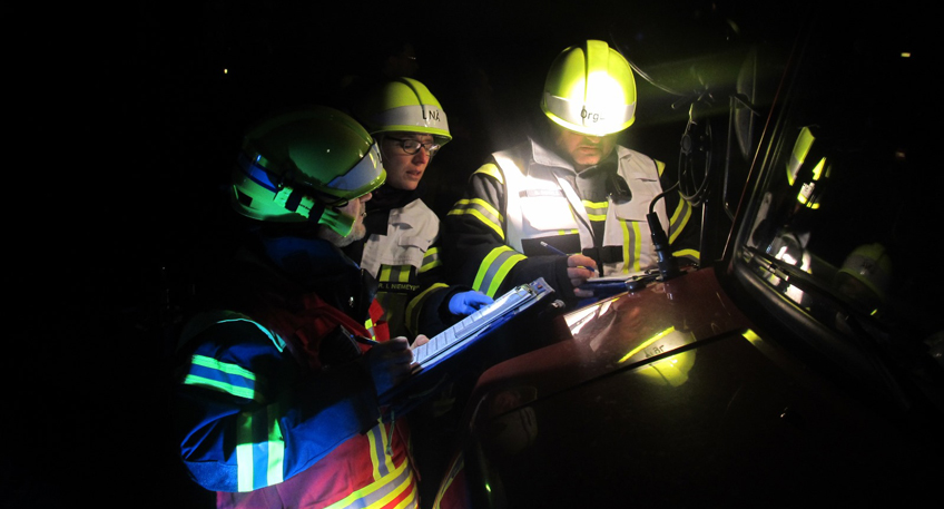Kellerbrand sorgt für Großeinsatz der Feuerwehr und Rettungskräfte