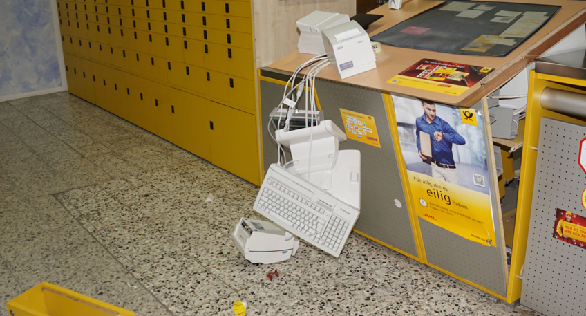 Einbrüche in Spielothek und Postfiliale