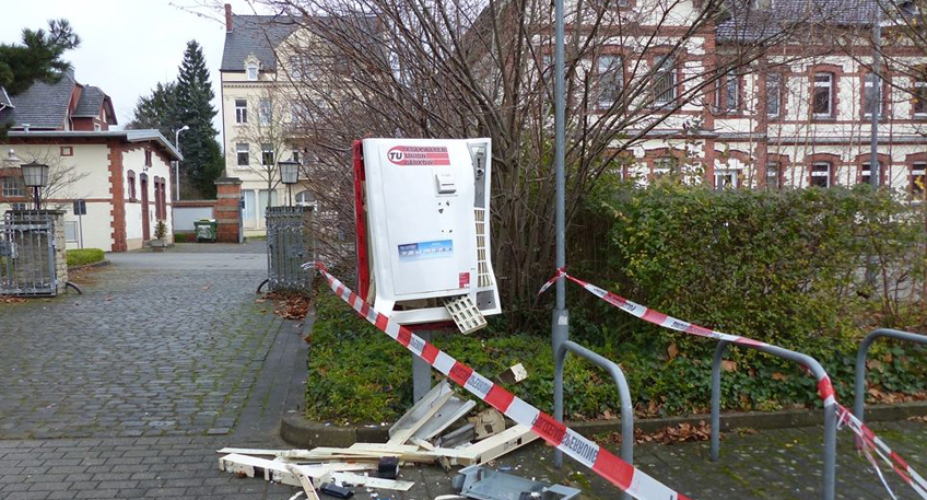 Zigarettenautomaten an der Artilleriestra&szlig;e aufgesprengt