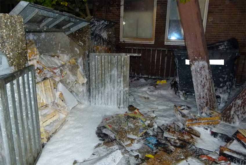 Jugendliche für Brand mehrerer Müllcontainer verantwortlich?