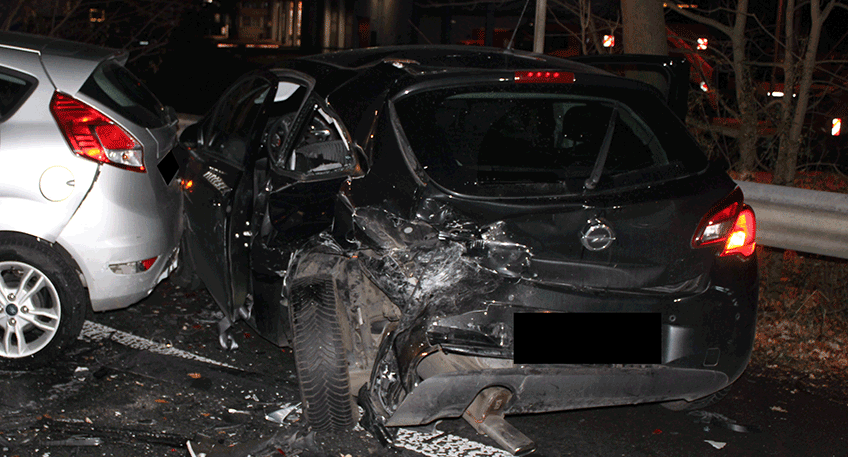 Nachrichten Petershagen - Drei Personen nach Karambolage auf der B 482 ...